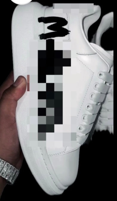M102647white